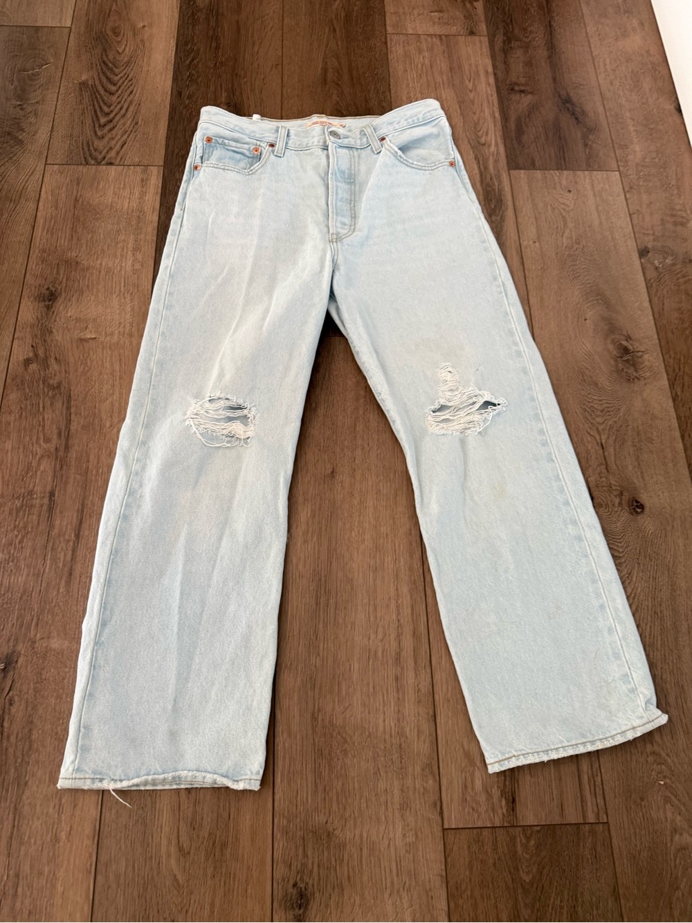 Levi Rib cage Straight Ankle Wash Distressed Women's Jeans
